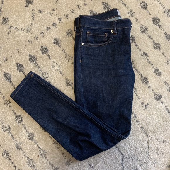 Everlane Denim - Everlane straight leg jeans. Dark wash size 26 Everlane Denim - Everlane straight leg jeans. Dark wash size 26